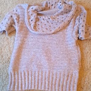 Short sleeve sweater